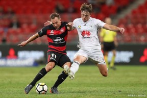 九游网页版入口-包含赛地聚焦——荷甲集结日热度飙升，曼城门线救险，目标明确，资深球员宣示担当的词条